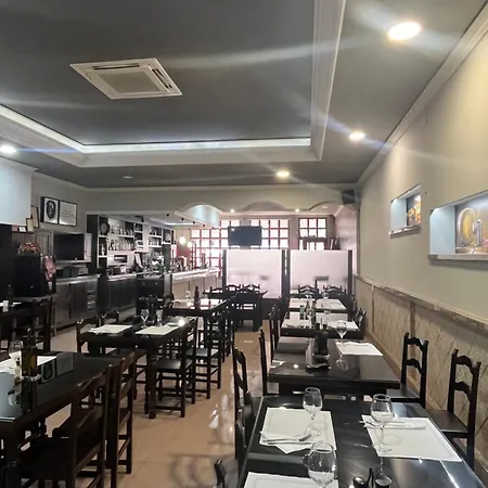 Otel Hostal-restaurante San Roque *